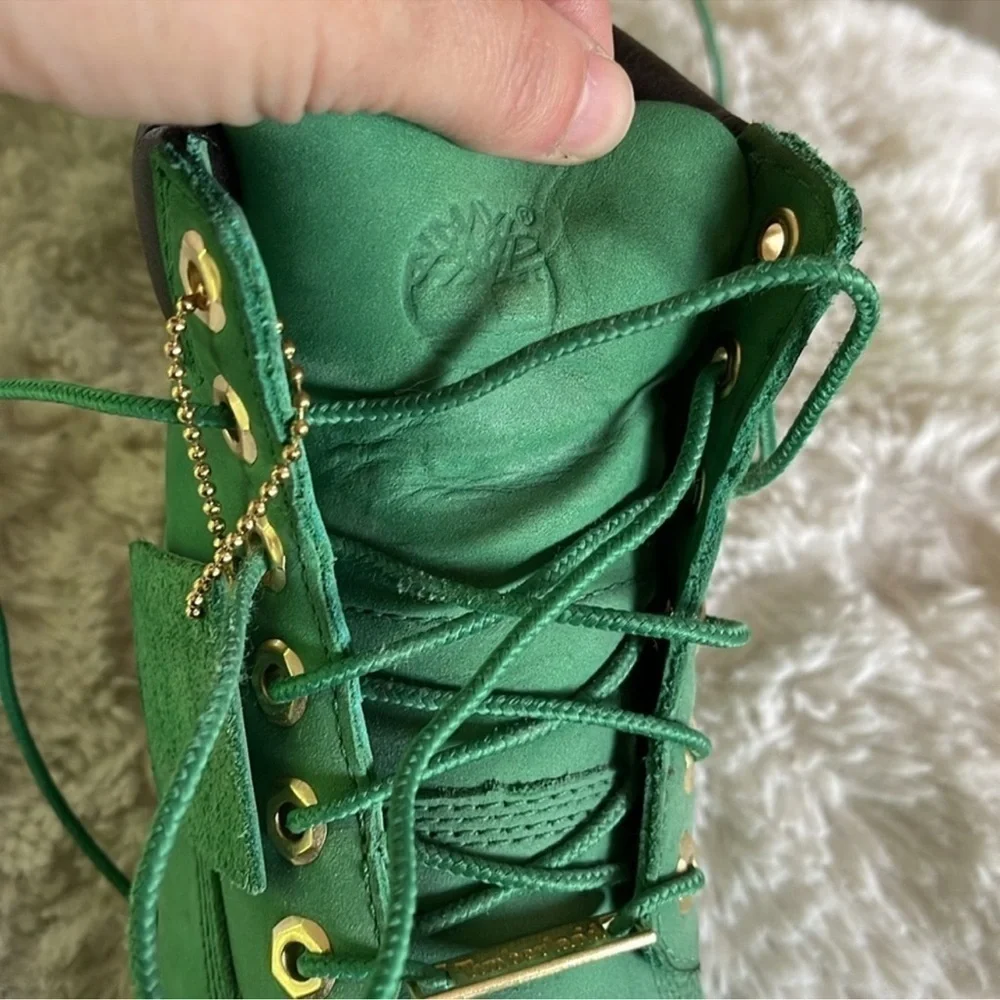 Timberland green genuine leather collectable special addition boots men or women